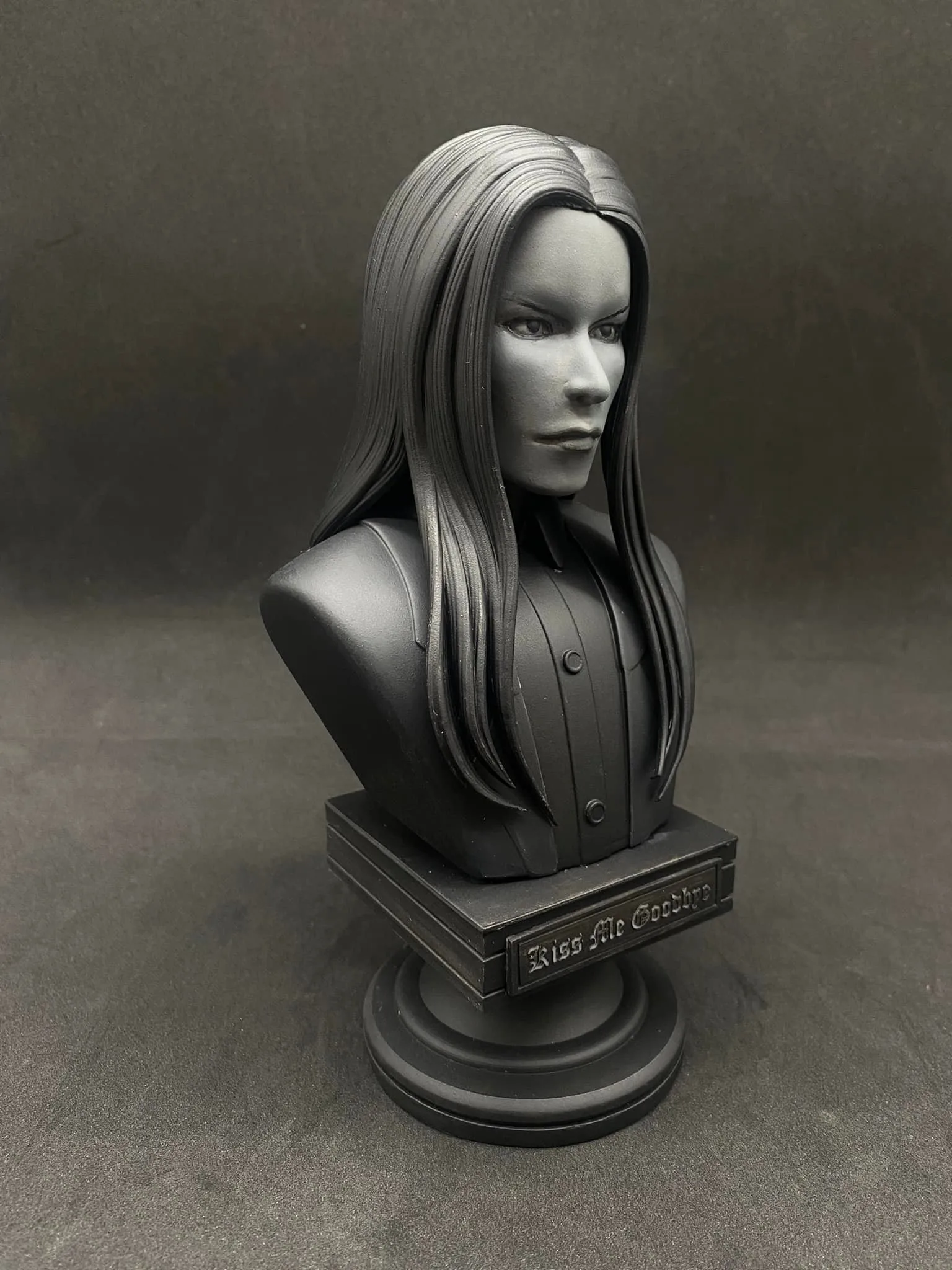 Side profile of the Atsushi Sakurai tribute sculpture