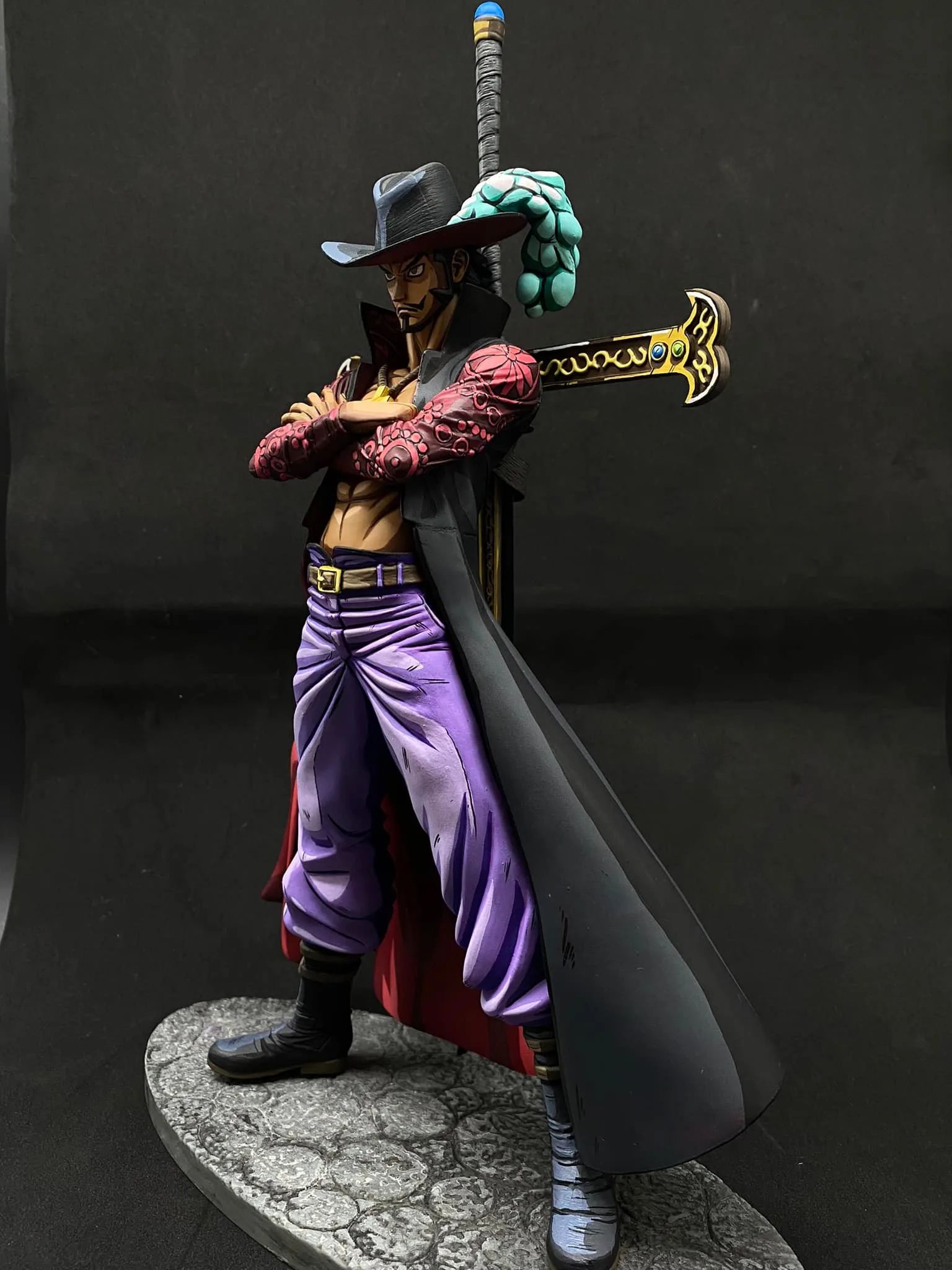 Mihawk figure repaint in manga style — project view 4